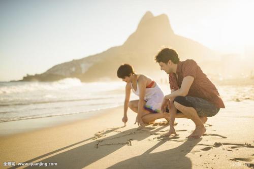 ÏÆÆð²èÒûÑøÉúÐÂÀ˳±£¡Í¬ÈÊÌÃÀÏÒ©ÆÌÀïѰ¡°ÃÙÆø¡±